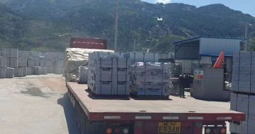 南通 芝麻白仿形路沿石，直形路沿石