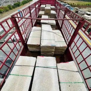 南通 黄金麻花岗岩荔枝面，光面毛板装车完成