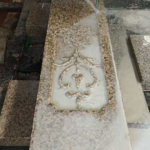 南通 黄金麻花岗岩异形加工雕刻栏杆大柱