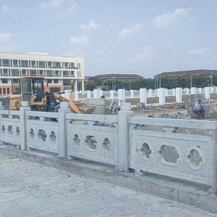 南通 白麻花岗岩荔枝面河道栏杆