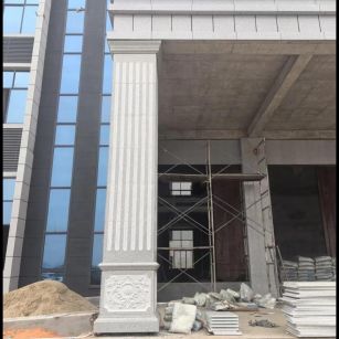 南通 芝麻白光面花岗岩门楼大柱（罗马柱）配雕花底座