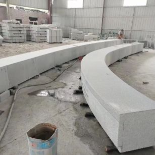 南通芝麻白花岗岩石板材 园林光面弧形坐凳