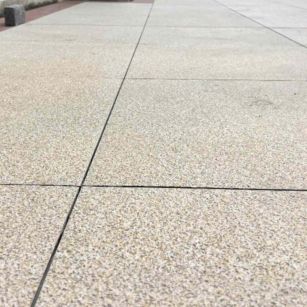 南通 黄金麻花岗岩石板材荔枝面地面铺装效果