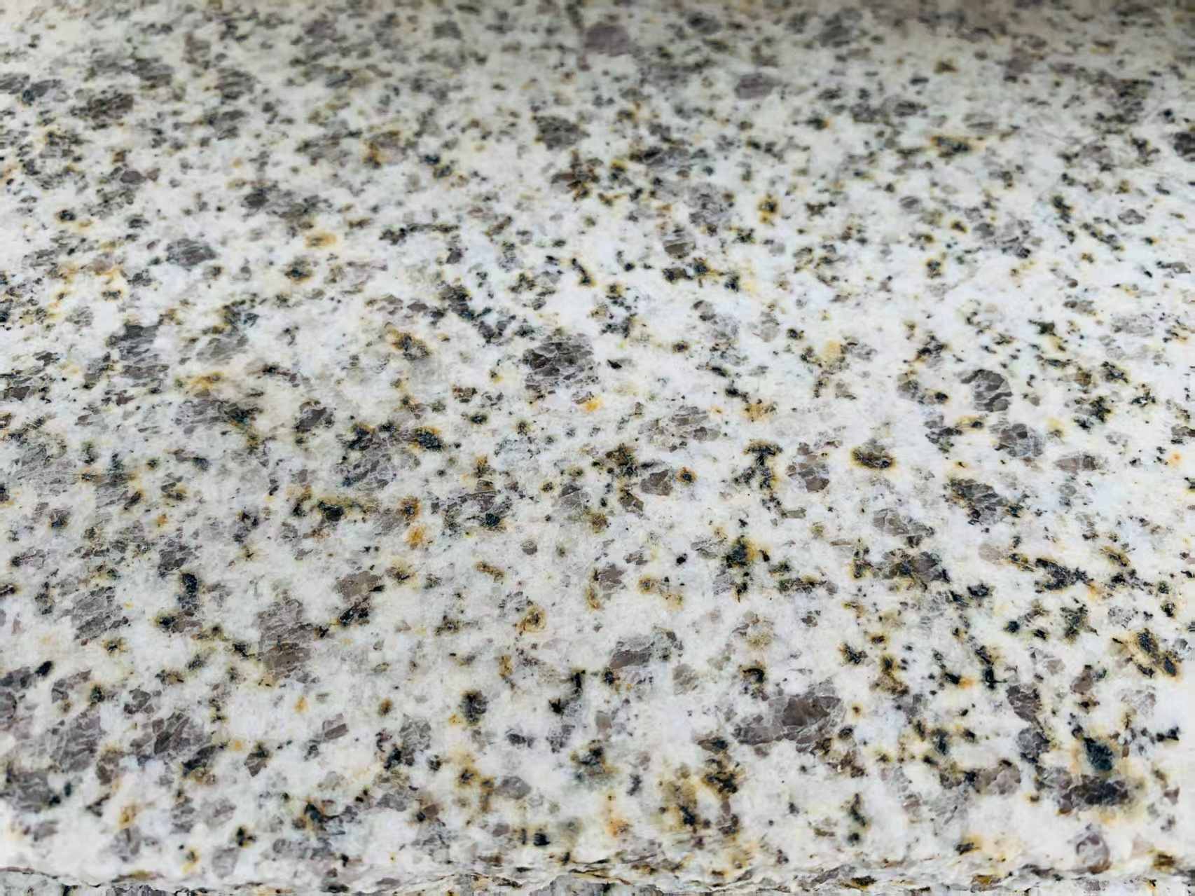 南通 黄金麻花岗岩石材浅黄光面