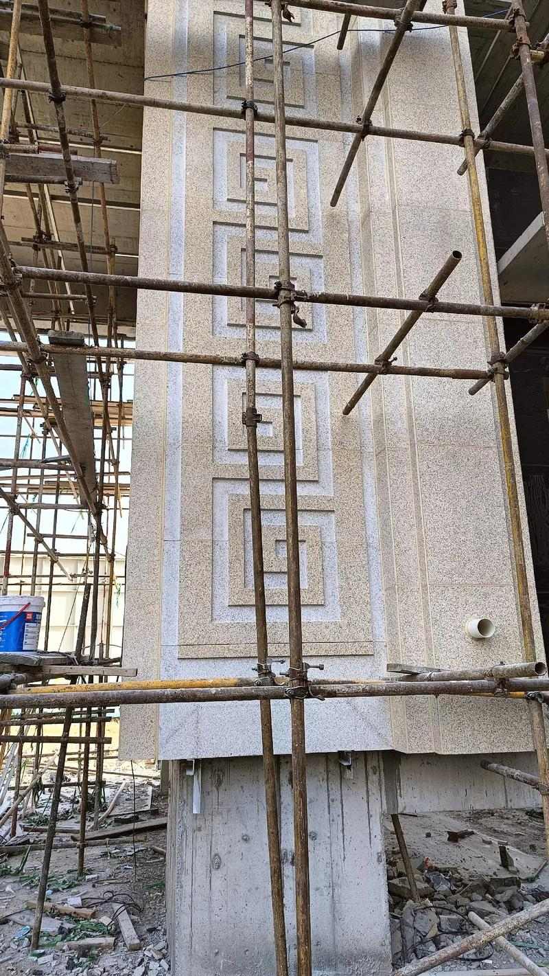 南通 黄金麻花岗岩别墅外墙干挂回纹造型效果