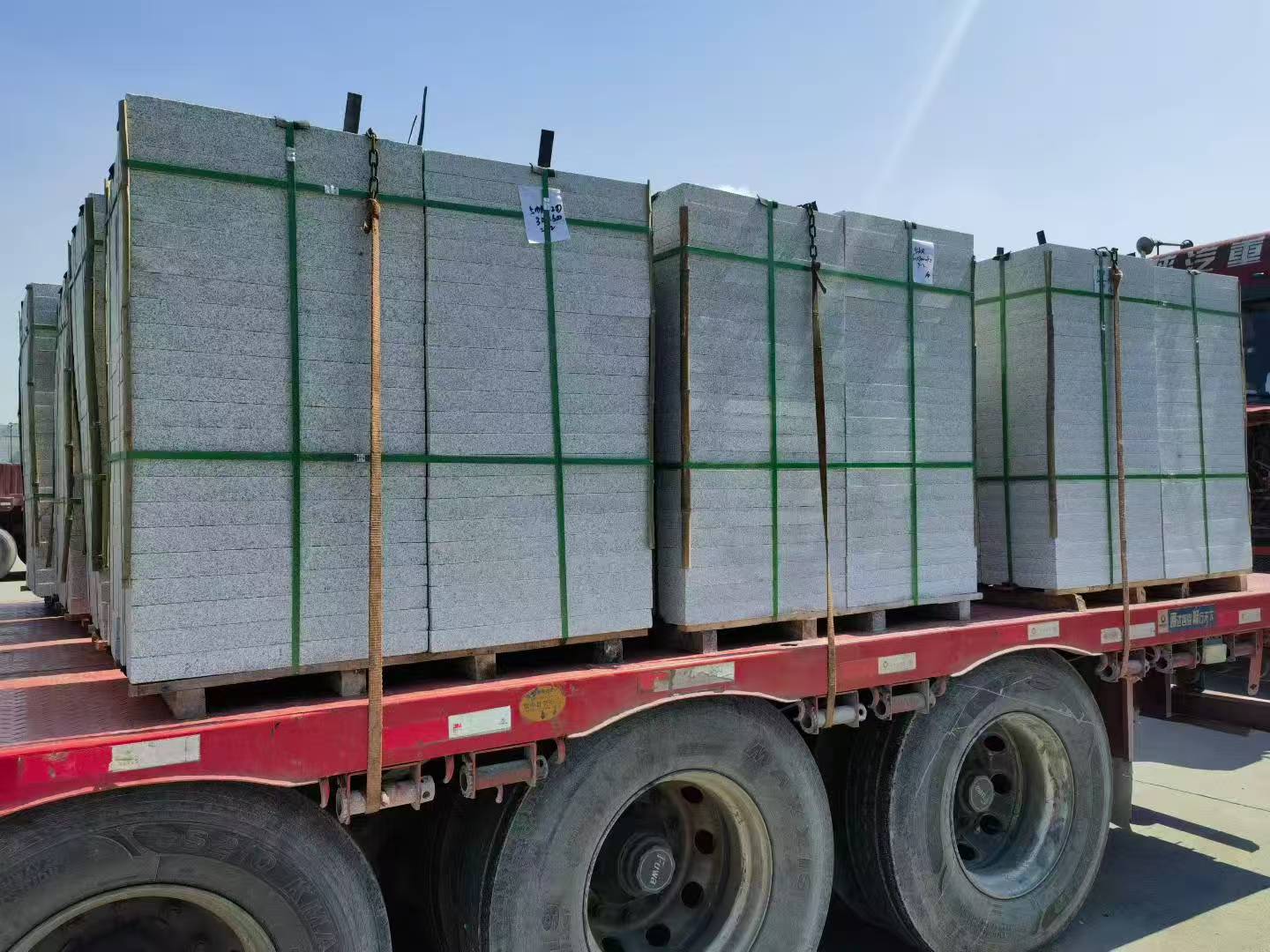 南通芝麻白花岗岩出货日常地铺石