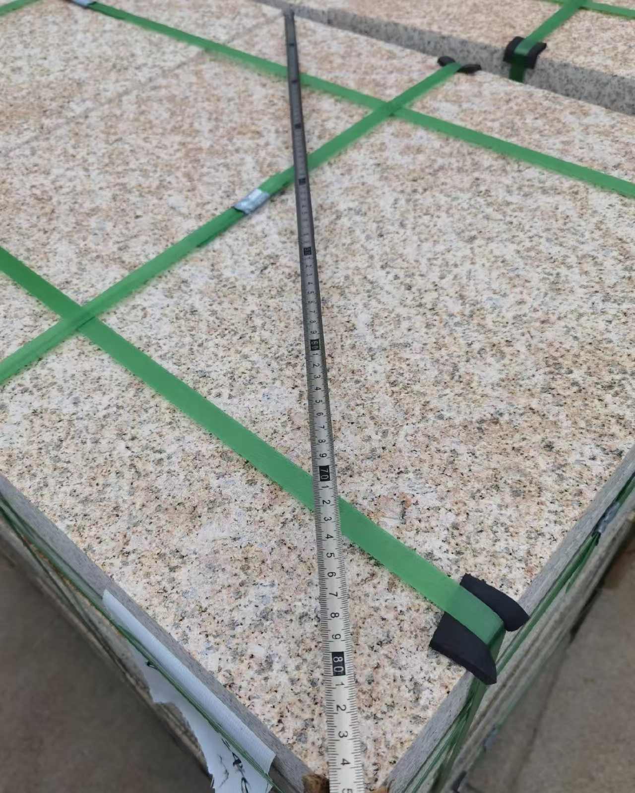 南通 黄金麻火烧面地铺石