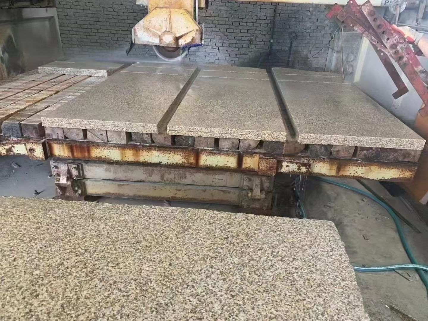 南通 黄金麻荔枝面成品板加工