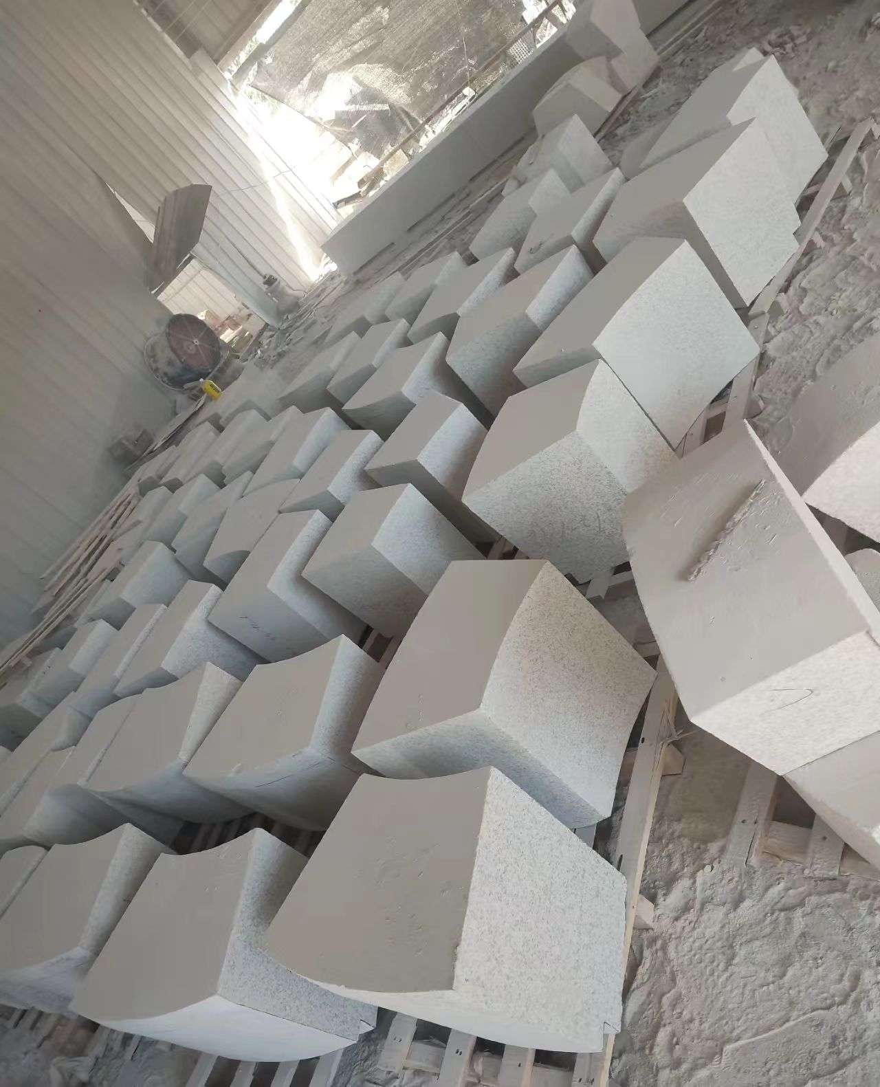 南通 白麻花岗岩异形坐凳