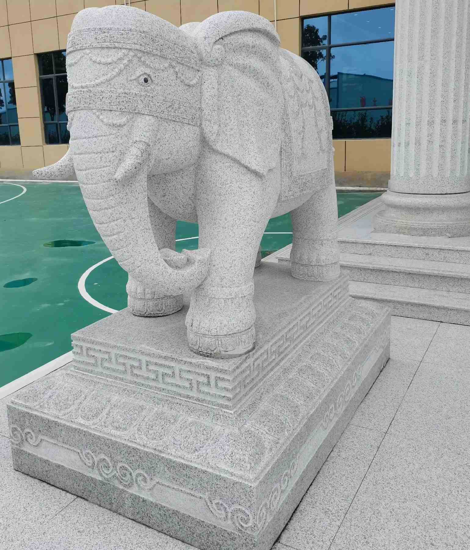 南通 白麻花岗岩动物异形石雕-大象