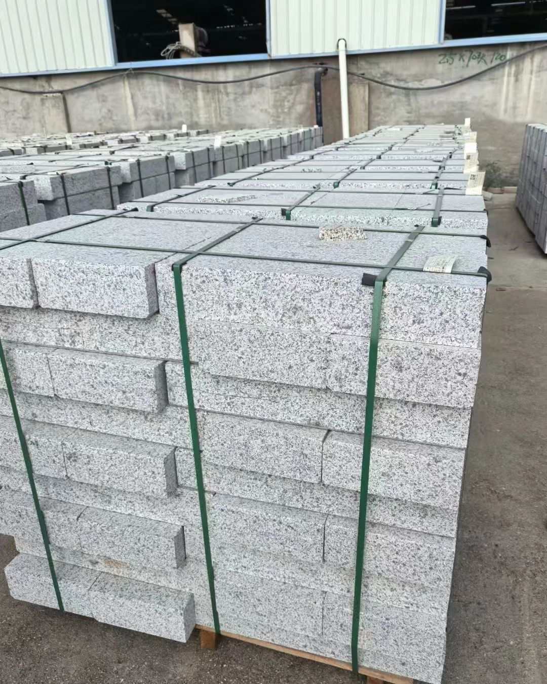 南通 白麻花岗岩路沿石，弧形路沿石，道牙石，马路牙子，界石，路缘石，平沿石，直岩石，平缘石等