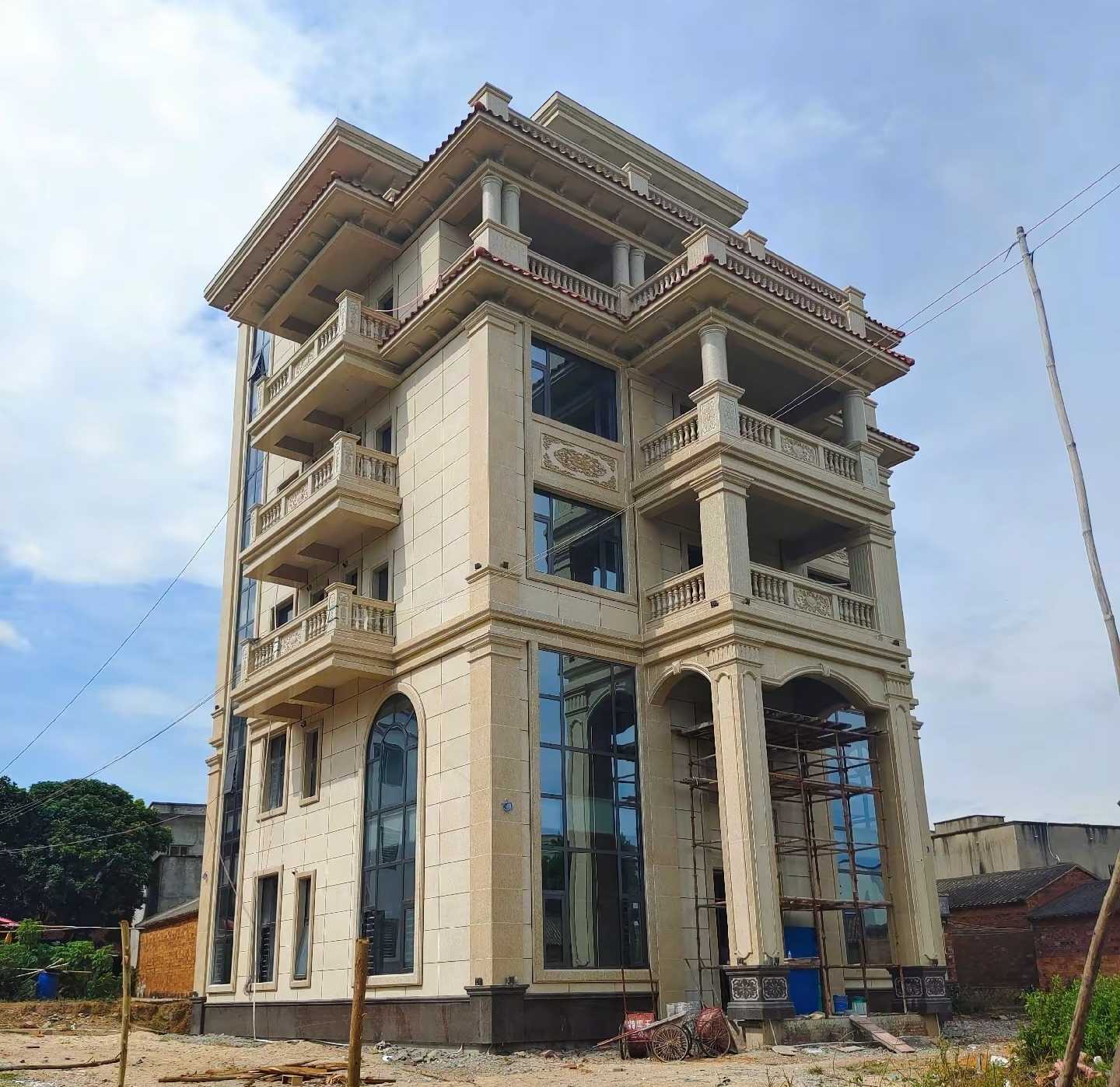 南通 黄金麻花岗岩石材别墅外墙干挂搭配（雕花栏杆花瓶柱门楼罗马柱）