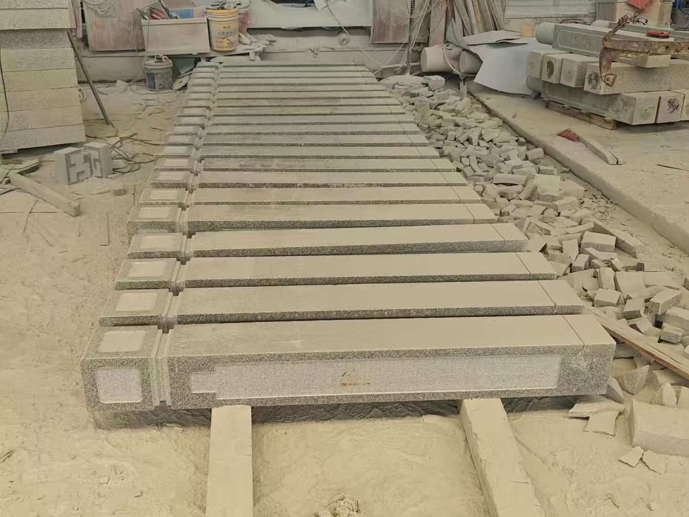 南通 芝麻白异形加工雕刻-栏杆大柱，方柱