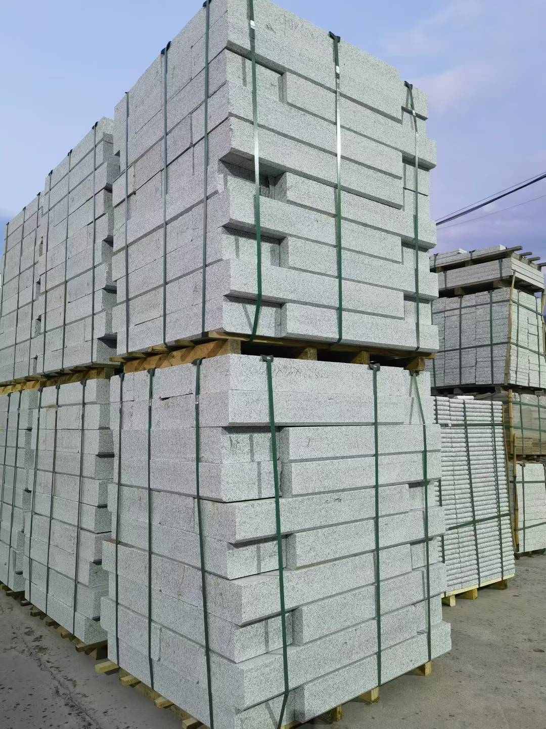 南通 芝麻白花岗岩路沿石，路缘石，路肩石，道牙，立缘石，马路牙子，街沿石，侧石等