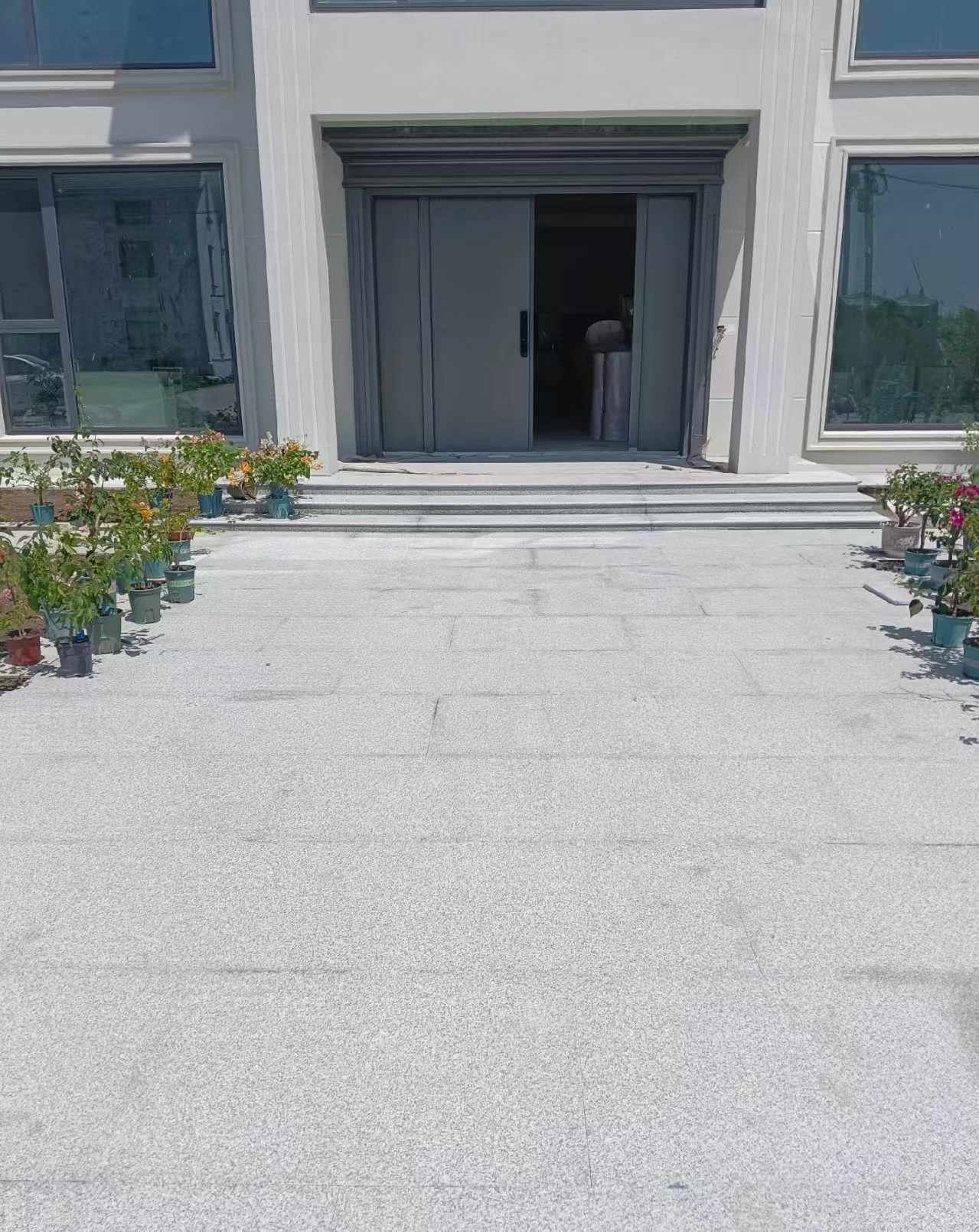 南通 芝麻白花岗岩地铺石地面铺装