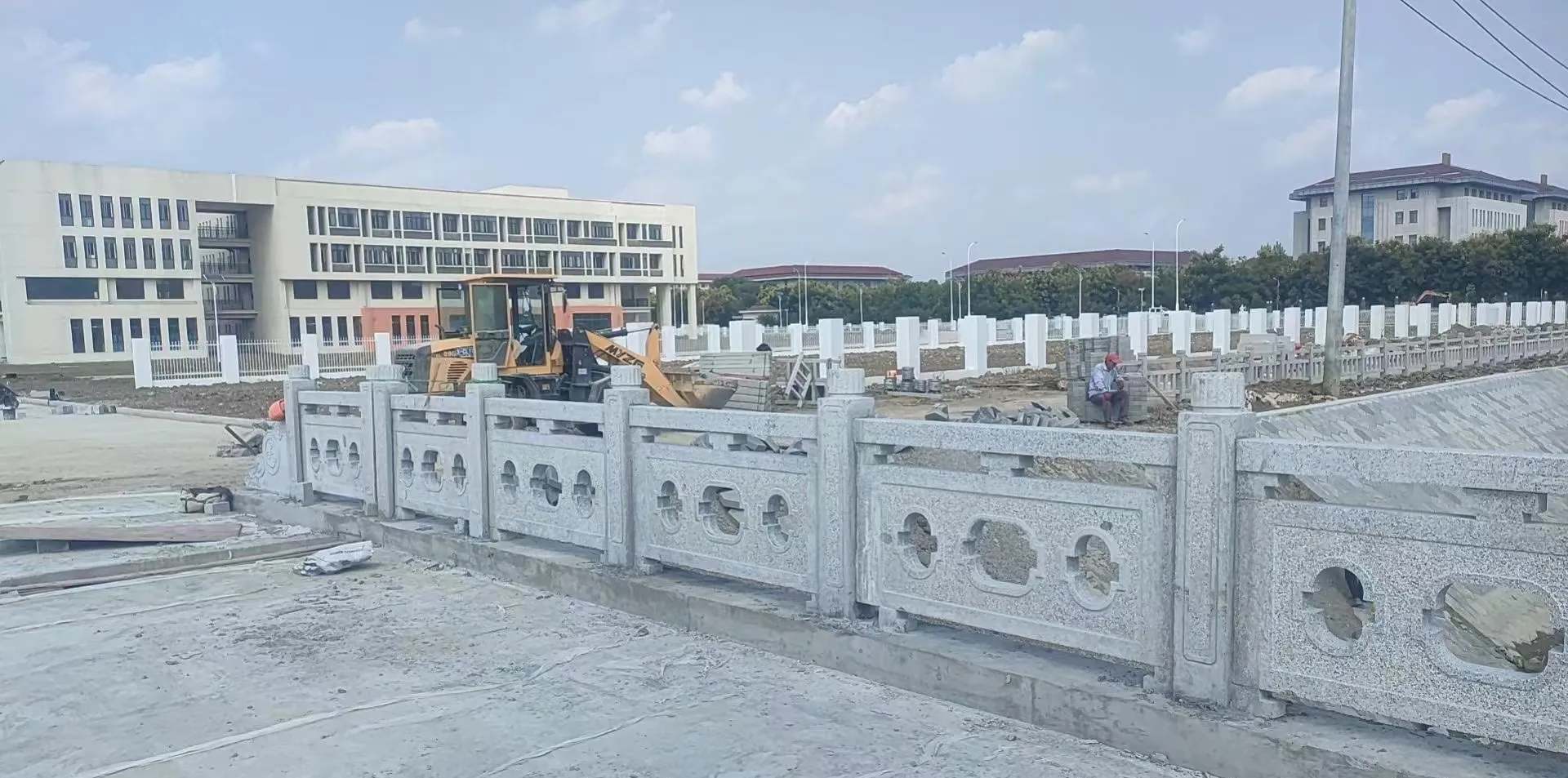 南通 白麻花岗岩荔枝面河道栏杆