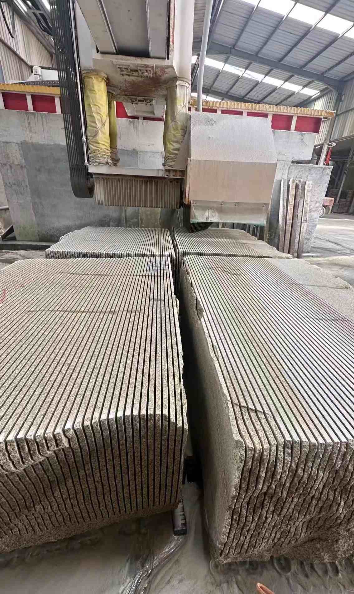 南通 车间生产日常，黄金麻白麻花岗岩