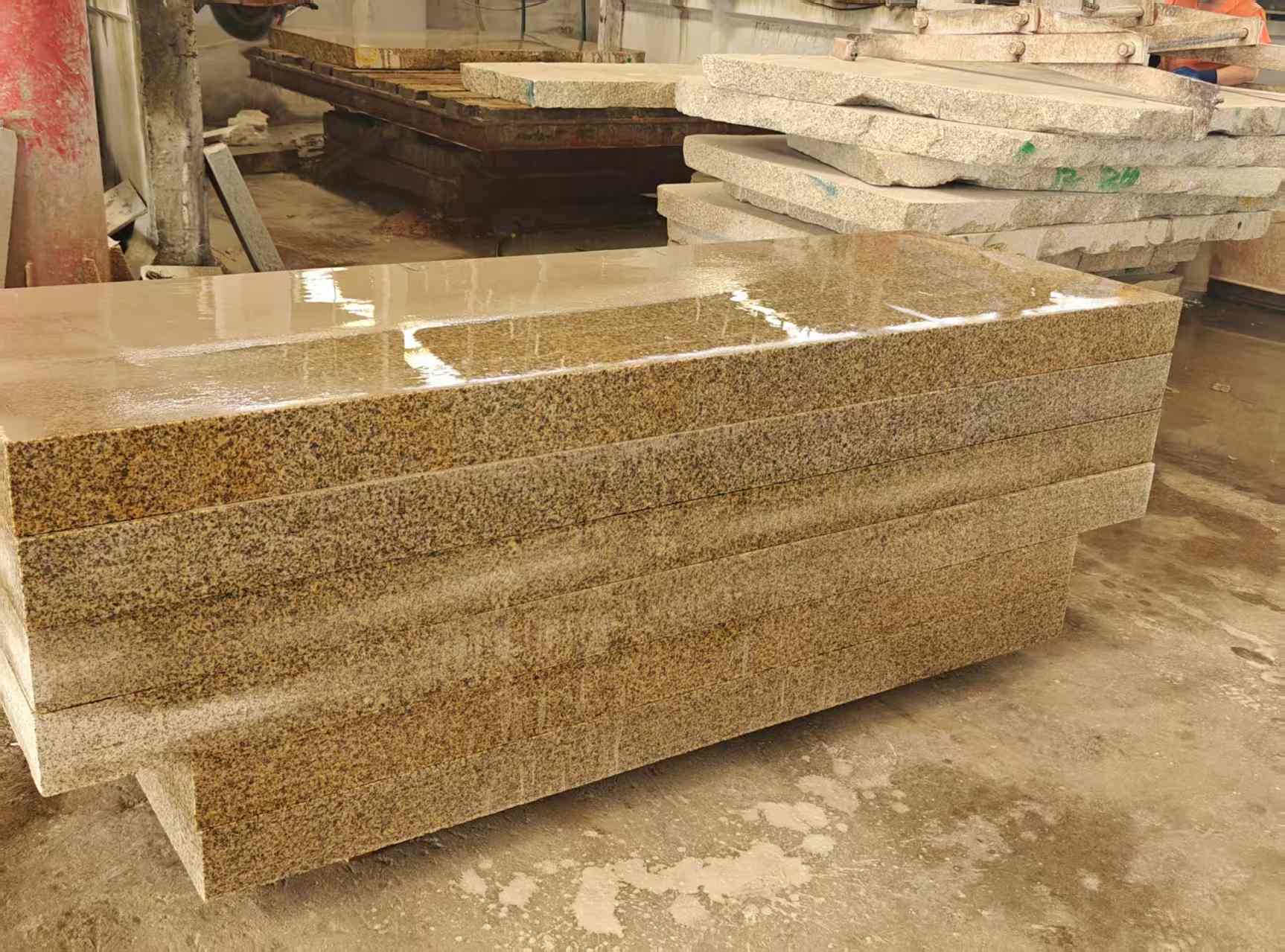 南通 黄金麻栏杆料半成品加工中